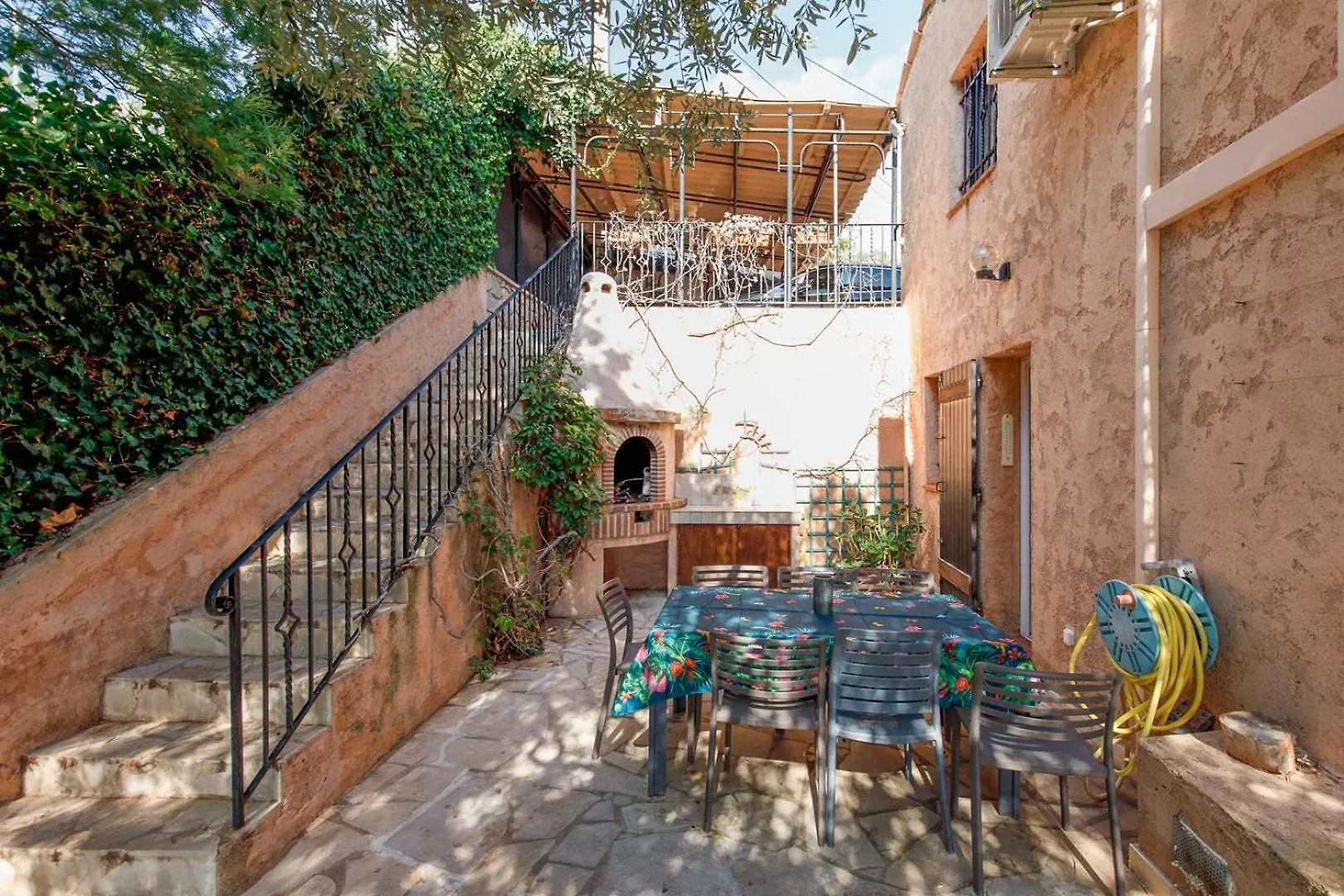 Jolie Bastide 5 Chambres Avec Belle Vue Mer Mandelieu-la-Napoule